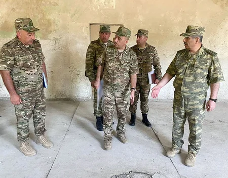 Руководство Минобороны посетило строящиеся воинские части на освобожденных территориях