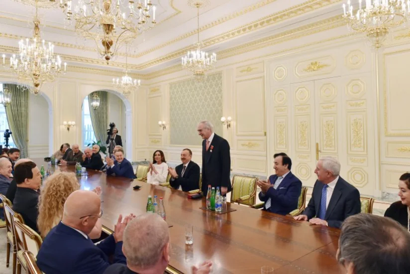 Prezident İlham Əliyev Polad Bülbüloğluna “Şərəf” ordenini təqdim edib
