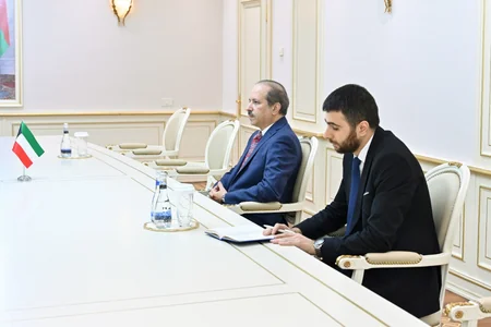 Milli Məclisin sədri Küveytin Azərbaycandakı səfiri ilə görüşüb