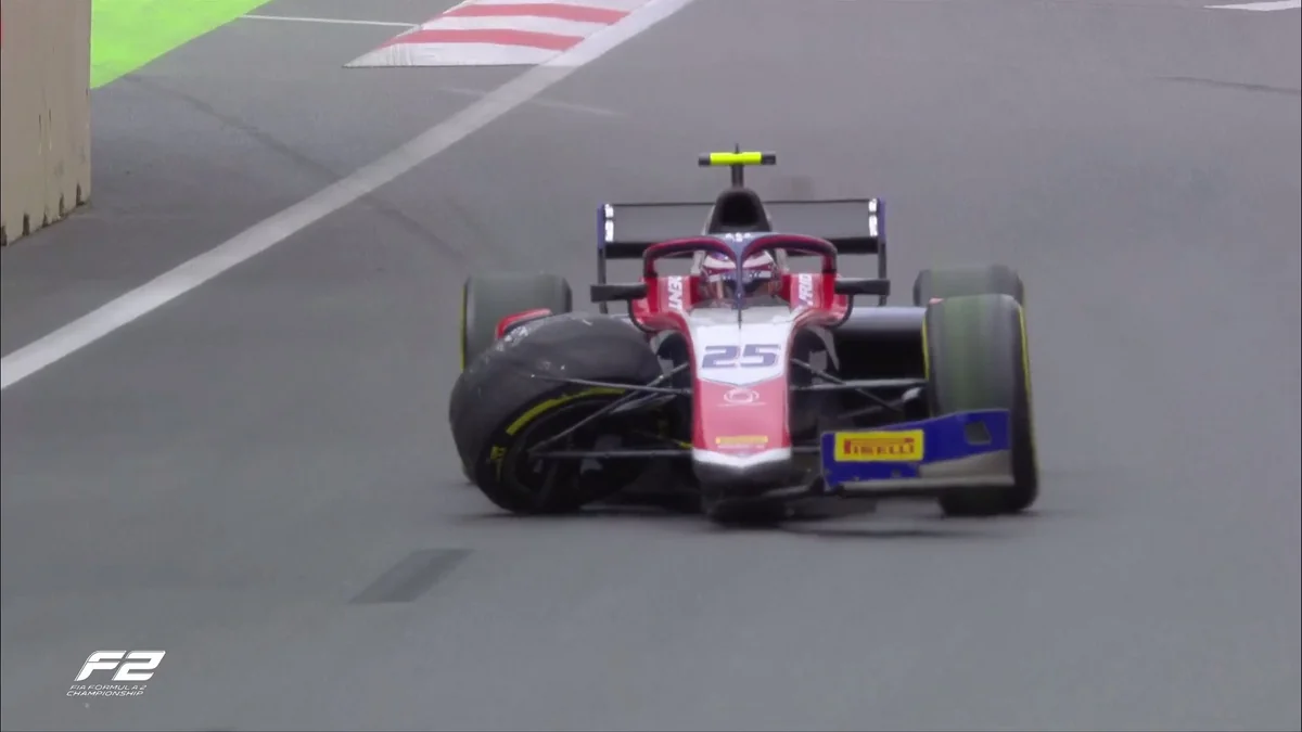 Формула 2: Пилот команды Trident выбыл из гонки