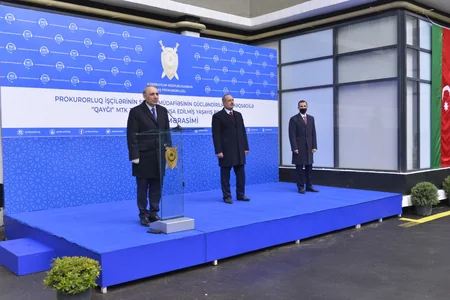 Prokurorluq işçilərinə 160 mənzilli bina tikilib