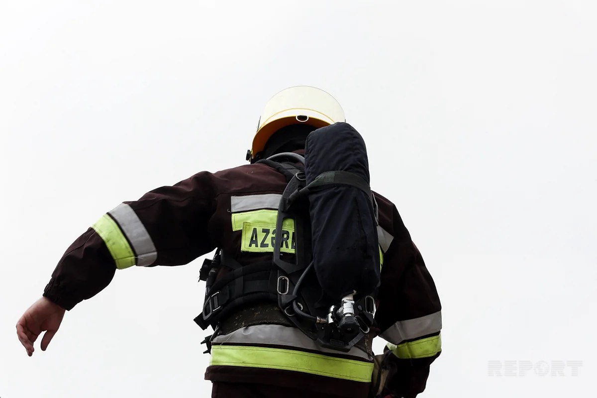 Gəncədə ev yanıb, bir nəfər ölüb - YENİLƏNİB