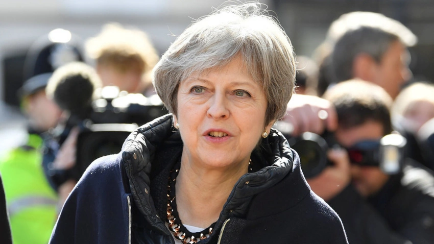 Mey: Britaniya Suriyaya zərbə endirməklə öz milli maraqlarını müdafiə edib