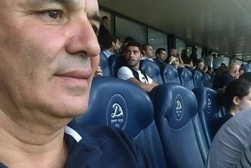 Əflatun Amaşov Dinamo-Qəbələ oyununu canlı izləyir