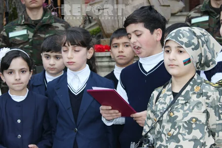 Həzi Aslanovun anadan olmasından 105 il ötür - FOTO