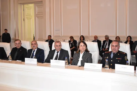Gəncədə çətin həyat şəraitində yaşayan uşaqların müdafiəsi ilə bağlı müzakirələr aparılıb