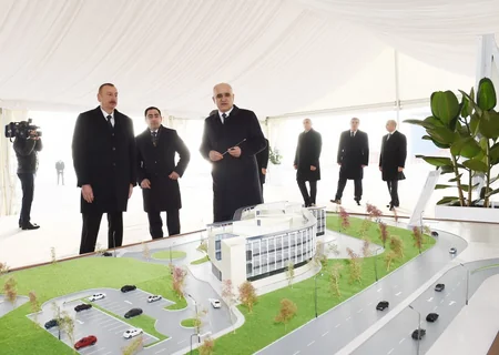 Prezident Bakı Beynəlxalq Dəniz Ticarət Limanı kompleksində RO-RO terminalının açılışında iştirak edib - ƏLAVƏ OLUNUB
