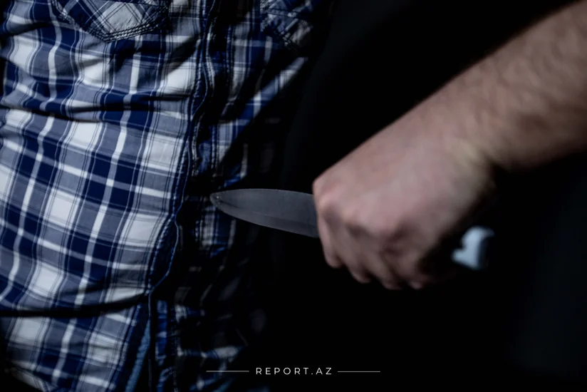 Hacıqabulda gənc tanıdığı şəxslər tərəfindən bıçaqlanıb