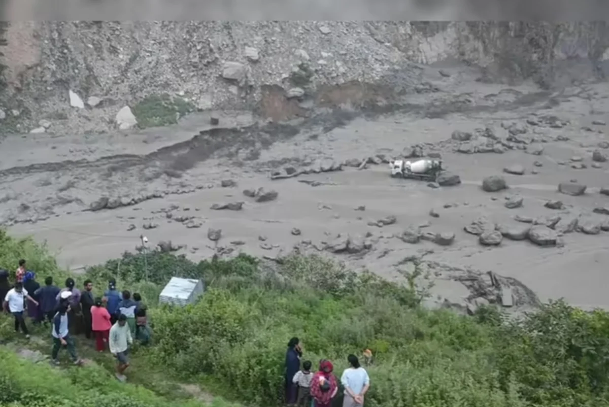 Floods destroy bridge between Nepal, China, 18 missing
