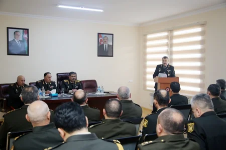 Azərbaycanın müdafiə naziri: Erməniləri işğal etdikləri ərazilərdə dinc oturmağa qoymayacağıq