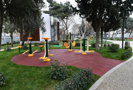President Ilham Aliyev views ongoing renovation works in another park in Baku