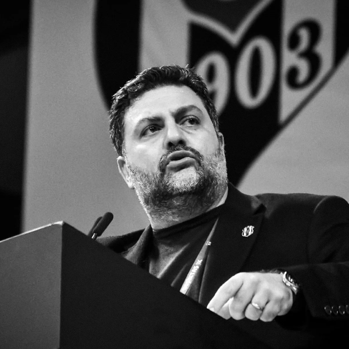 Beşiktaşın sabiq rəsmisi güllələnərək öldürülüb