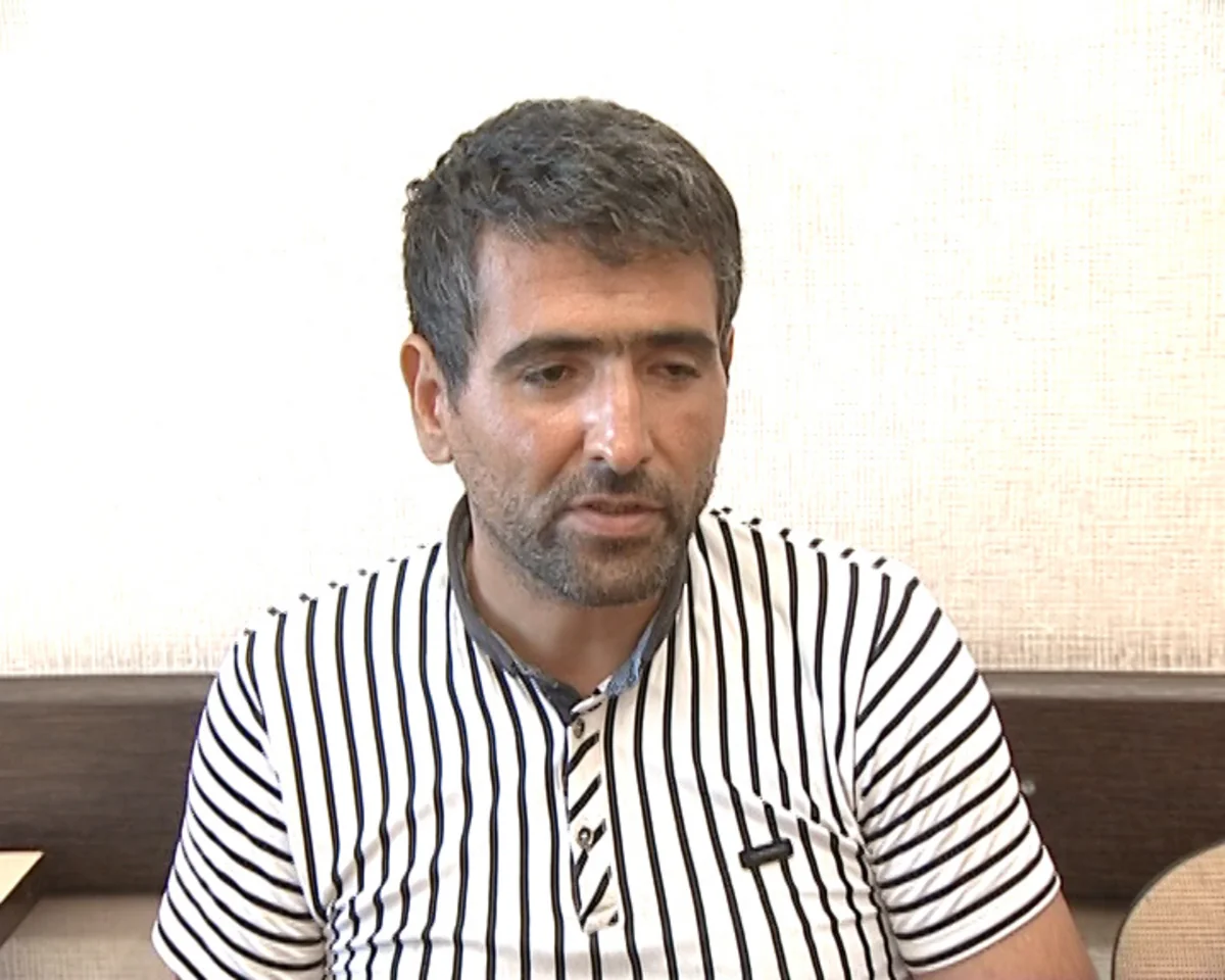 Sumqayıtda qadının çantasını soyğunçuluq yolu ilə alan şəxs hadisə yerində tutulub