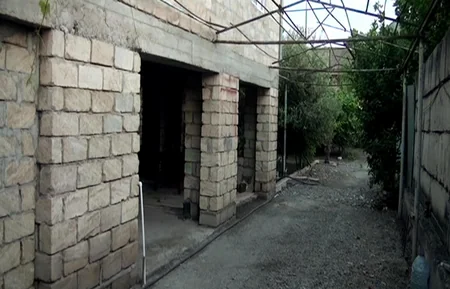 Yevlaxda keçmiş məhkum özündən 20 yaş kiçik arvadını qətlə yetirməkdə şübhəli bilinir - YENİLƏNİB