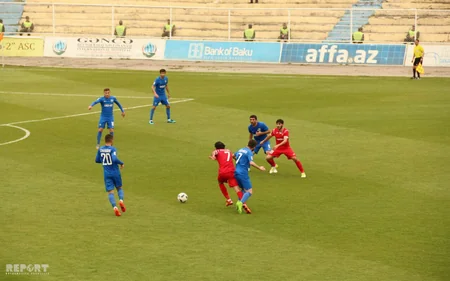 Kəpəz Gəncədə Keşlə ilə heç-heçə edib - VİDEO