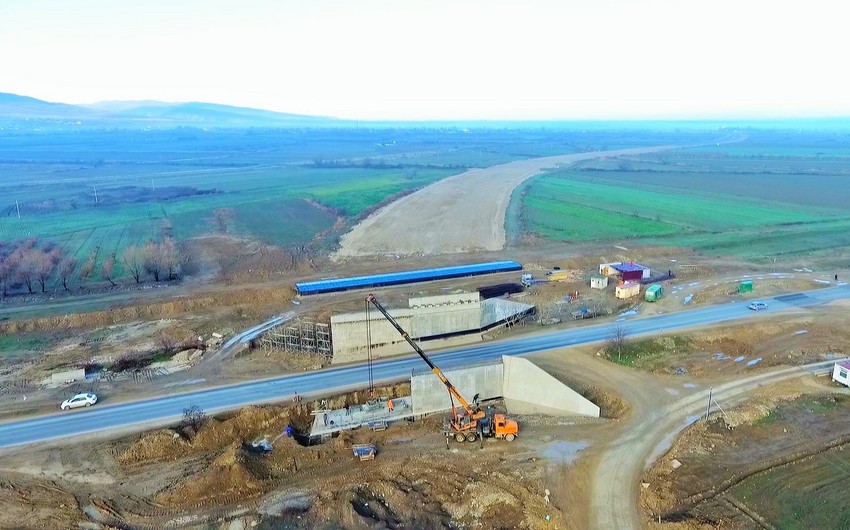 Beynəlxalq avtomobil yolunun 30 km-lik 1-ci hissəsi üzrə tikinti tamamlanıb