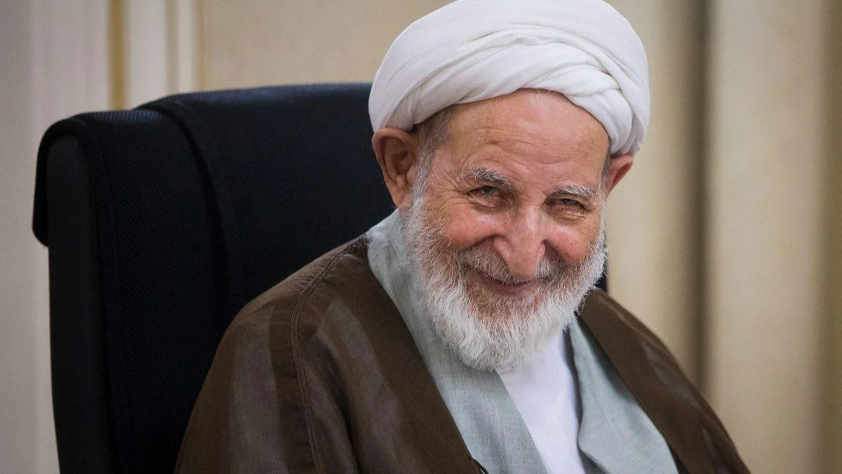 İranın tanınmış din xadimi vəfat edib