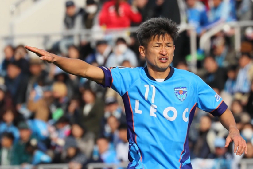 Yaponiyalı Kadzuesi Miura ən yaşlı futbolçu kimi tarixə düşüb