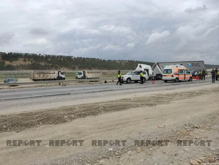 Bakı-Quba yolunda TIR-ın iştirakı ilə qəza baş verib, ölən var - YENİLƏNİB