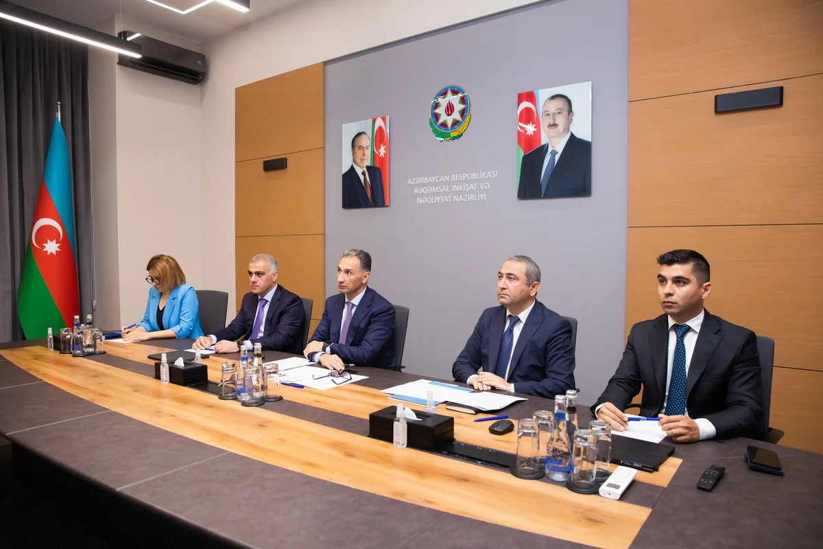 Nazir Bolt şirkətinin prezidenti ilə Bakının taksi bazarında mövcud problemləri müzakirə edib