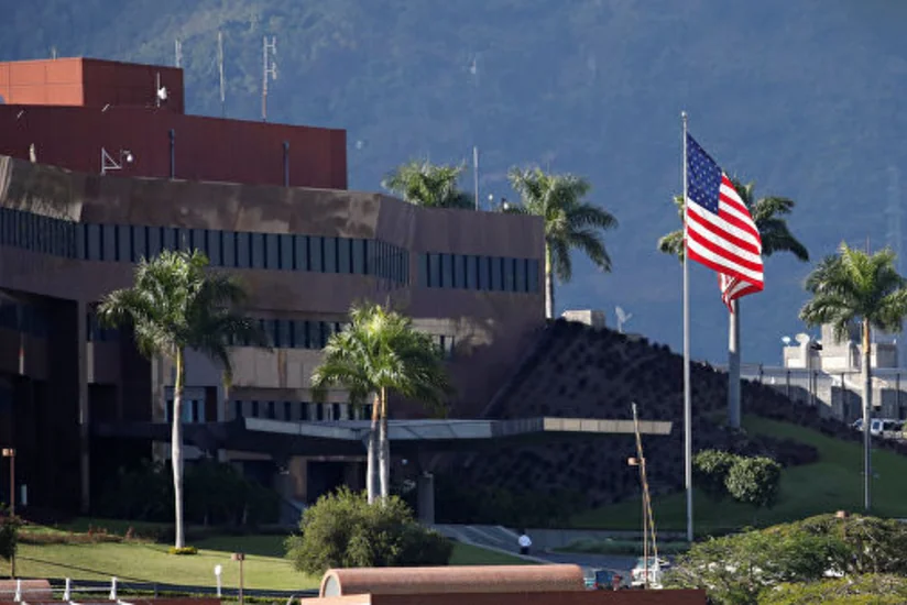 ABŞ Venesueladakı bütün diplomatlarını geri çağırır