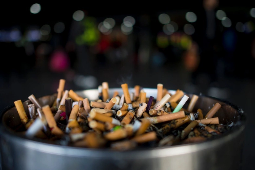 Yetkinlik yaşına çatmayanlara tütün məmulatı satanlar cərimələnib