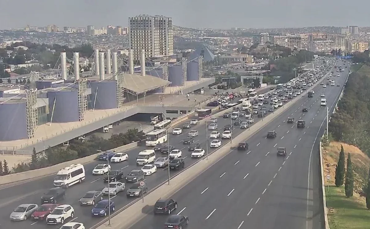 Bakının üç prospektində tıxac yaranıb