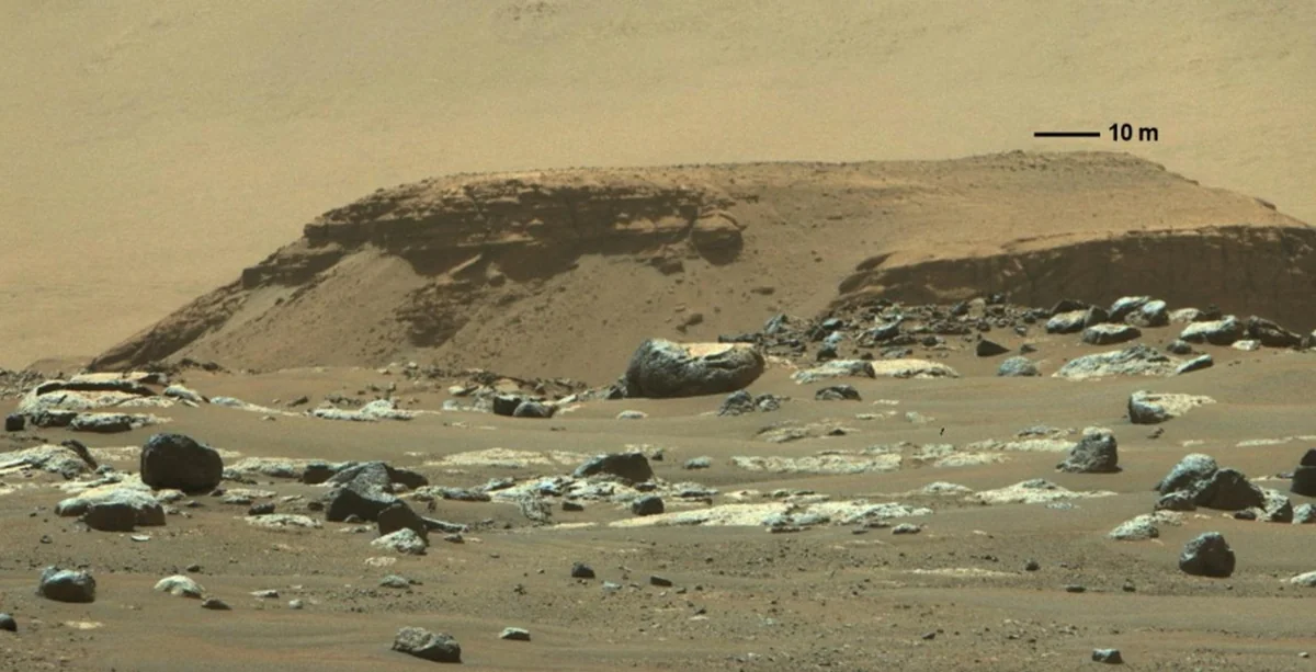 Marsdan yeni fotolar yayımlanıb