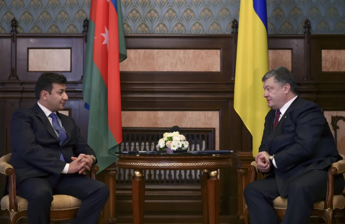 Порошенко: Украина поддерживает суверенитет и территориальную целостность Азербайджана
