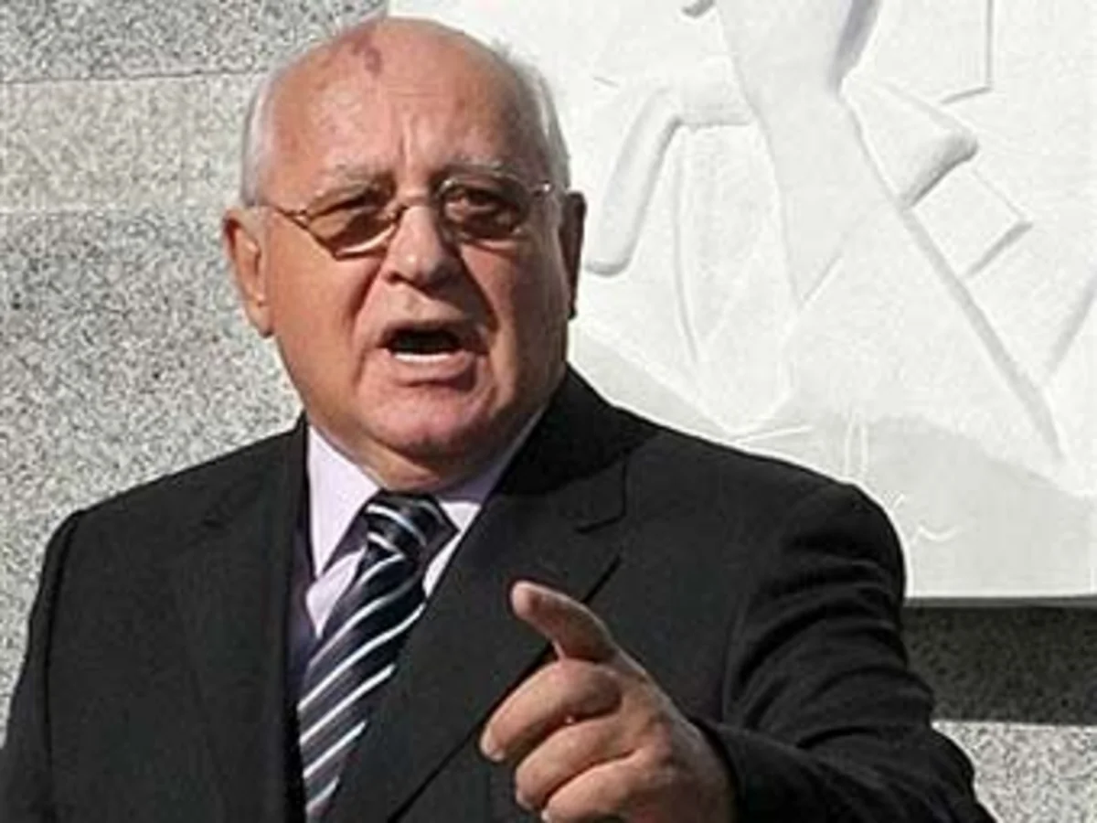 ​Mixail Qorbaçovun avtomobili qəza törədib