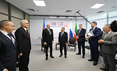 Ilham Aliyev meets with head of Tatarstan