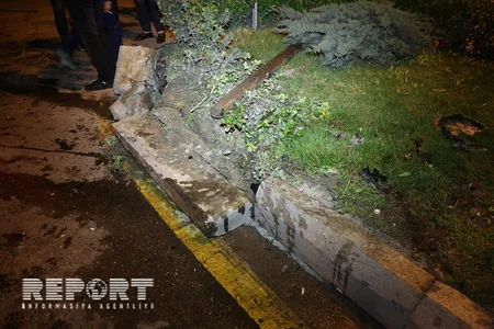 Bakıda taksi işıqforu qırmızıda keçərək qəza törədib, yaralananlar var - YENİLƏNİB - FOTO - VİDEO