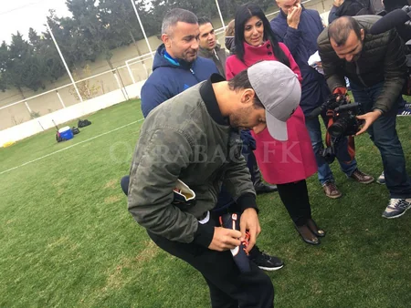 Победитель Гран-при Азербайджана посетил клуб Карабах