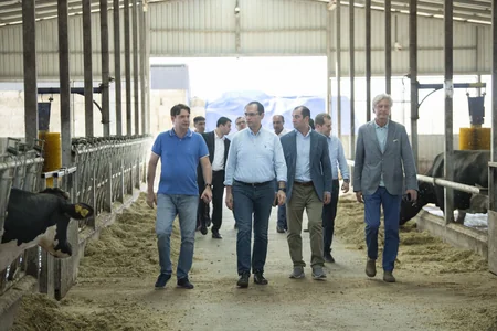 Məcnun Məmmədov Şamaxıdakı müəssisələrin fəaliyyəti ilə tanış olub