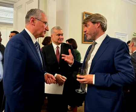 Azərbaycanın Britaniyadakı səfirliyinin yeni inzibati binasının açılışı olub