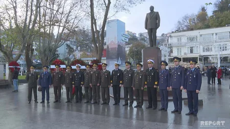 İstanbul və İzmirdə ümummilli lider Heydər Əliyevin anım mərasimi keçirilib