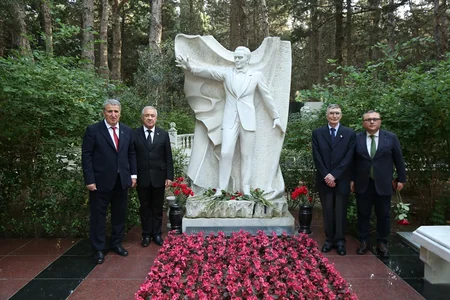 Nobel mükafatı laureatı Əziz Sancar Azərbaycana səfər edib