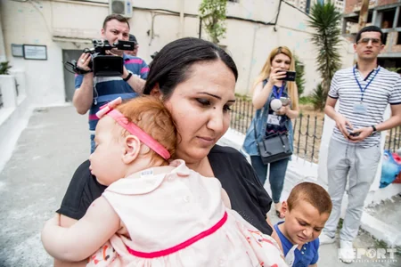 Körpəsi ilə azadlığa çıxan qadın: “Bir də bura gəlmərəm...” - HƏYAT HEKAYƏTİ