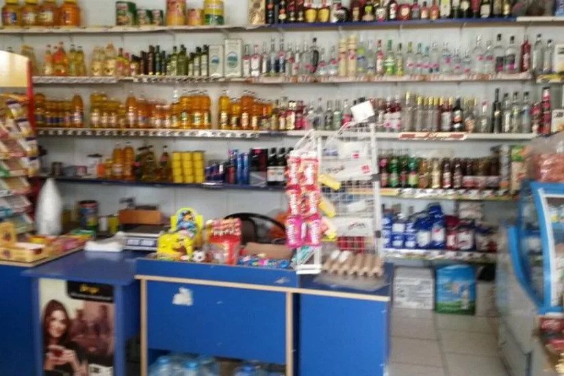 Bakıda polis iki nəfəri marketdən oğurluq edərkən tutub