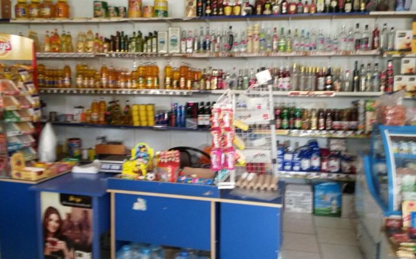 Bakıda polis iki nəfəri marketdən oğurluq edərkən tutub