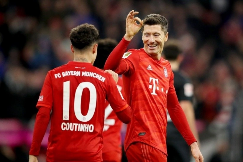 Бавария одержала третью победу подряд в Бундеслиге, обыграв Вольфсбург