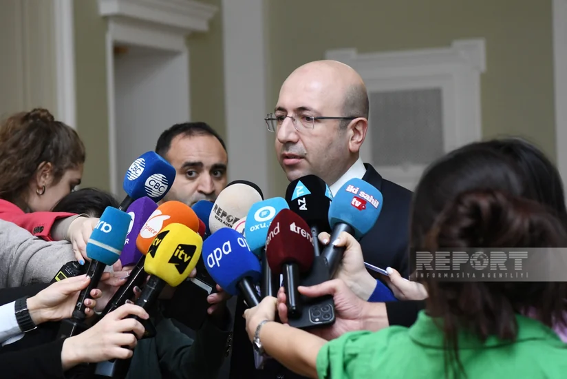 Komitə sədri: Bakıda bəzi yerlərdə məzarlıqların sərhədləri dəqiqləşib