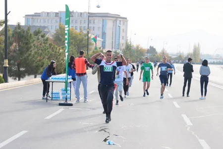 Naxçıvanda Zəfər Gününə həsr olunan kros qaçışı keçirilib