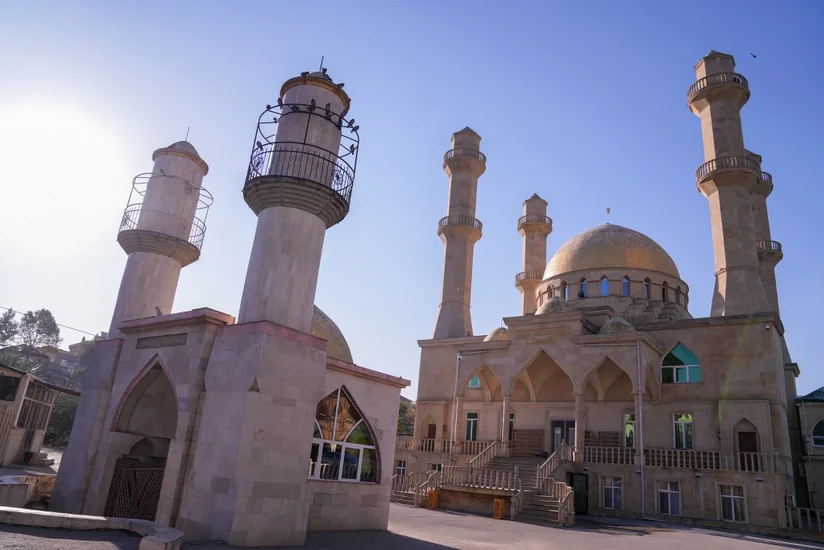 Dövlət Komitəsinin sədri Binəqədidəki məscidlərdə din xadimləri ilə görüşüb