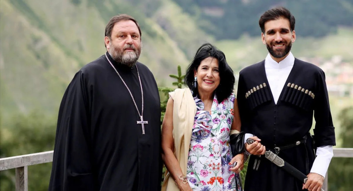 Gürcüstan prezidentinin oğlu Yelisey sarayında işlə təmin olunub