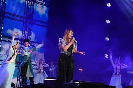 Heydər Əliyev Mərkəzinin parkında Milli Qurtuluş Gününə həsr olunan konsert keçirilib