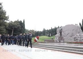 Azərbaycan xalqı Heydər Əliyevin xatirəsini yad edir - FOTOREPORTAJ