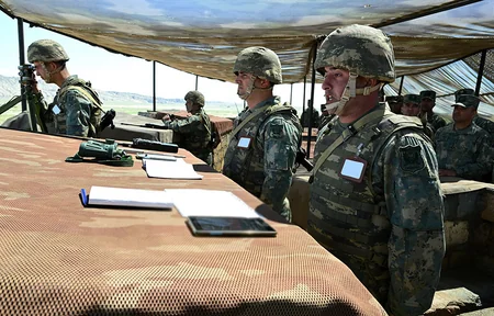 Baş Qərargah rəisi artilleriya bölmələrinin taktiki təlimini izləyib