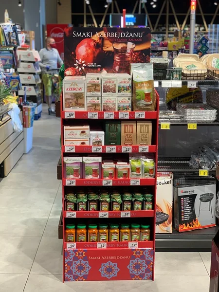 “Made in Azerbaijan” brendli məhsullar Polşadakı “Carrefour” marketlərində