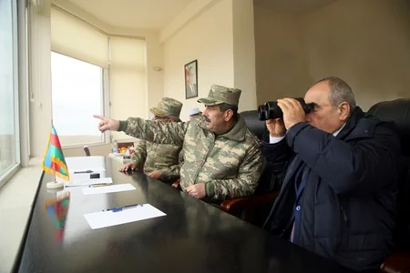 Azərbaycan Silahlı Qüvvələrinin döyüş helikopterlərinin uçuş-taktiki təlimləri keçirilib